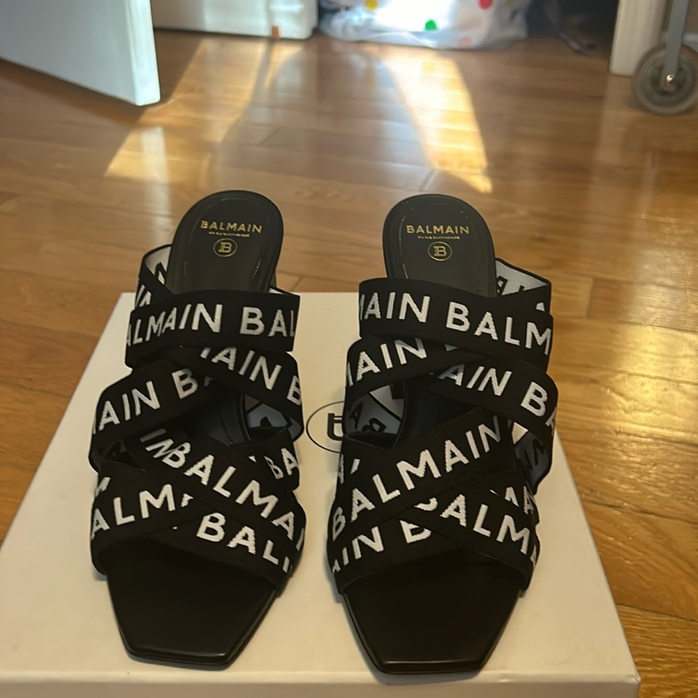 Balmain logo sandals